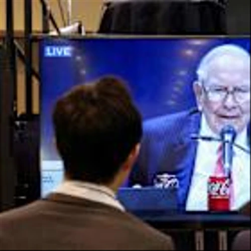 Berkshire Hathaway preps CEO change, Cracker Barrel dumps ad firm