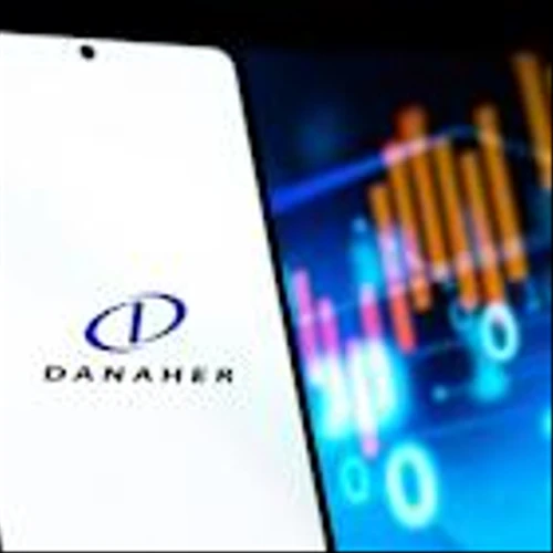 Danaher Lifts 2025 Earnings Outlook Amid Biotech Growth, Cost Discipline