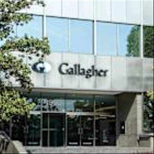 Insurance Broker Stocks Are Havens in a Choppy Economy. 3 to Consider.