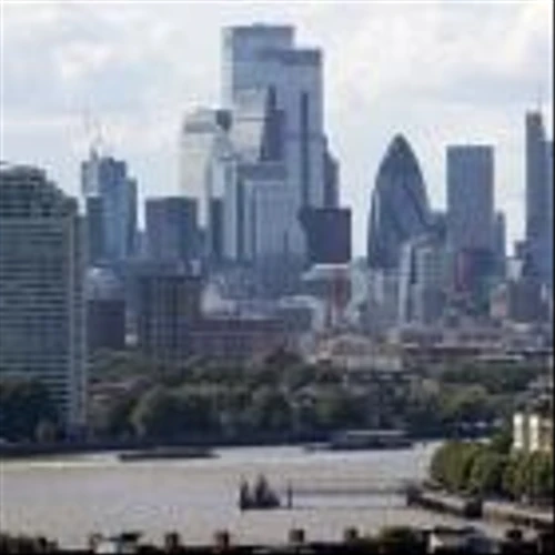 Lloyds and Barclays at risk of credit downgrade over motor finance scandal
