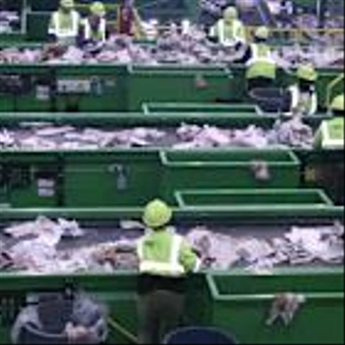 A ‘Junk’ Stock Rally? Waste Management Is Beating the Market Over the Past Month.