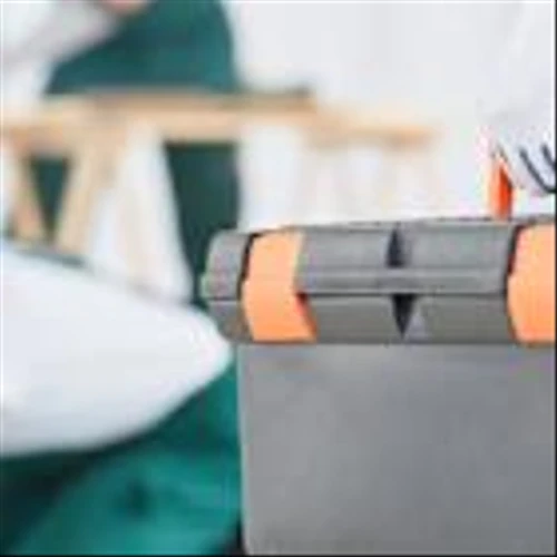 UniFirst (UNF) Valuation Check as Activist Campaign Escalates After Rejected Cintas Offer