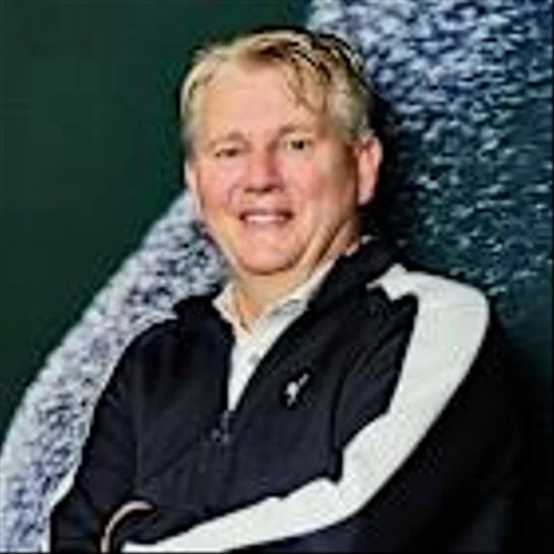 Puma taps long-time Nike vet to head global retail