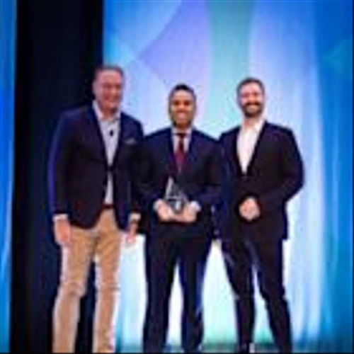 TELUS Wins OneTrust Innovation Award for Pioneering Data Governance Program