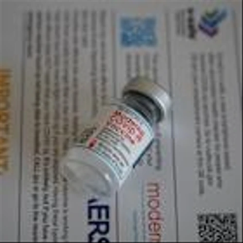 Moderna Leads S&P 500 After FDA Eases Booster Concerns