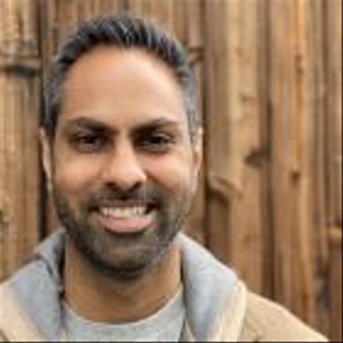 Ramit Sethi: If You’re Middle Class, Avoid This Financial Move ‘at All Costs’