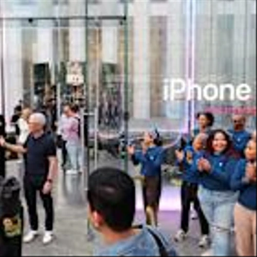 Opinion: Apple Has a Good Shot to Outperform as the AI Boom Runs Out of Steam