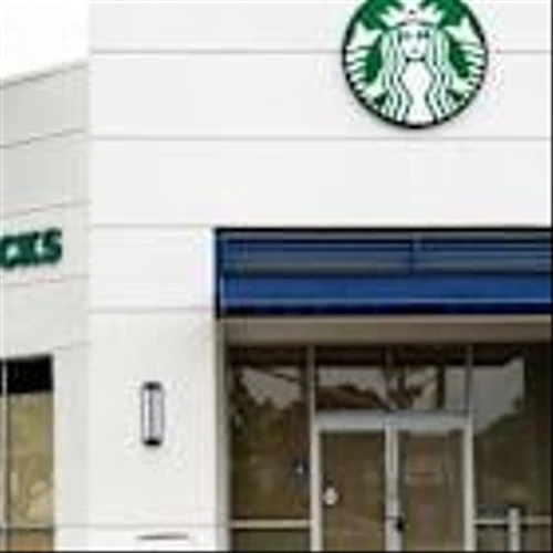 Starbucks’s Roller Coaster Week of Job Cuts and Store Closures