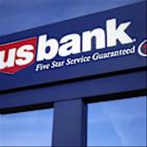 U.S. Bancorp Income Rises on Record Quarterly Revenue