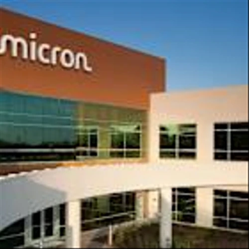 Why Samsung’s Bad News Is Good News for Micron Stock