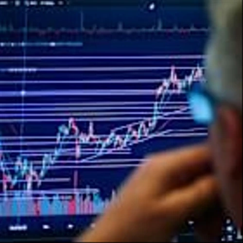 Financial Stocks Send Warning, Threaten to Tumble Below Support