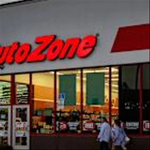 AutoZone Earnings Miss Expectations and Gross Margins Decline. The Stock Slips.