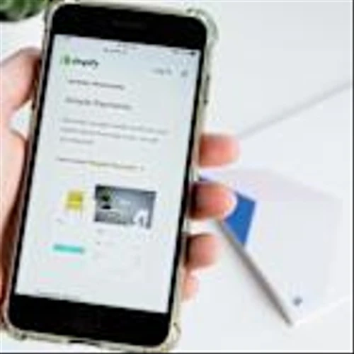 Rothschild Redburn Lifts Shopify (SHOP) PT to $200, Keeps Buy