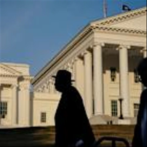 Virginia banks to combine in $203M deal