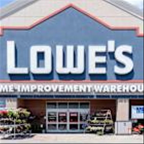 Here's What to Expect From Lowe's Next Earnings Report