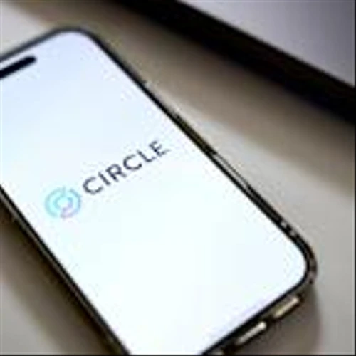 Analysts sounds alarm on Circle stock as supply stalls