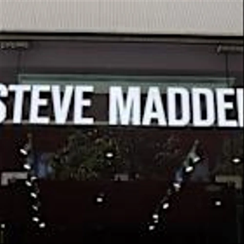 Tesla nears record high close, Lennar & Steve Madden analyst calls