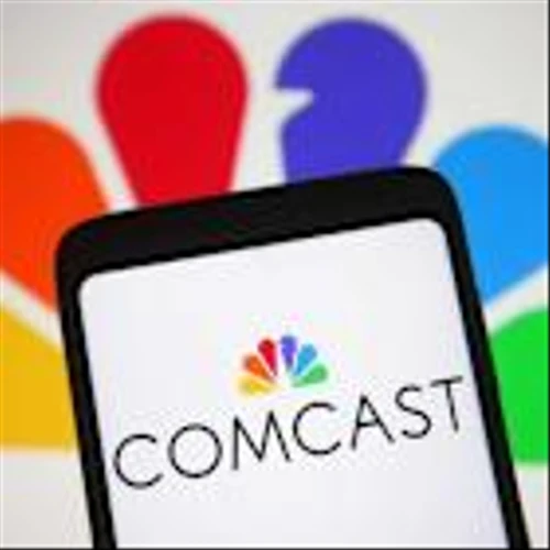 Is Comcast Stock Underperforming the S&P 500?