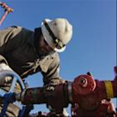 1 Energy Stock Offering a Massive Annual Dividend: Is it the Perfect Buy for Passive Income Investors?