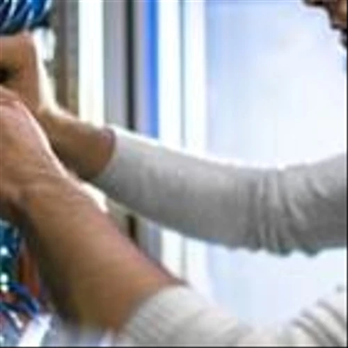 Does Optimum's Expanded AI Partnership Mark a Turning Point for Amdocs' (DOX) Digital Strategy?