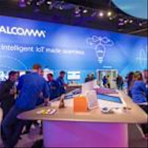 Qualcomm Surpasses Q3 Earnings Estimates, Misses on Revenues