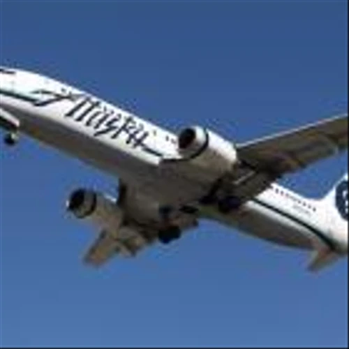 Alaska Air Incurs Loss in Q1, Misses Revenue Estimates