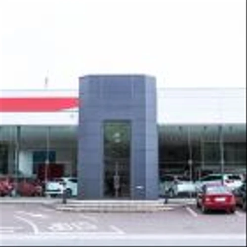 Used-Car Dealer Sinks Below Key Level As Subprime Auto Loans Worsen
