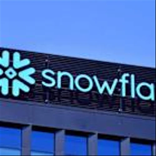 Snowflake Is Partnering with Palantir. Does That Make SNOW Stock a Buy Now?