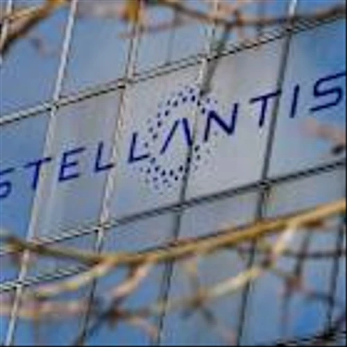 Exclusive-Stellantis shelves Level 3 driver-assistance program as it downscales software ambitions, sources say