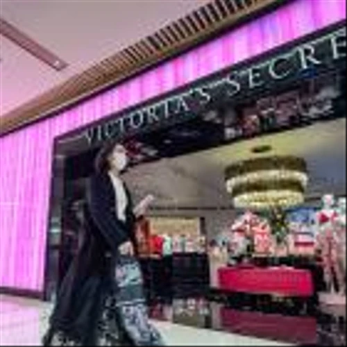 Victoria's Secret upgraded to Overweight by Barclays