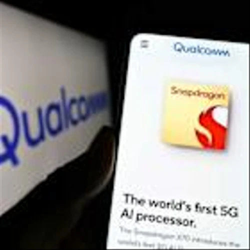 Is QUALCOMM Stock Underperforming the Nasdaq?