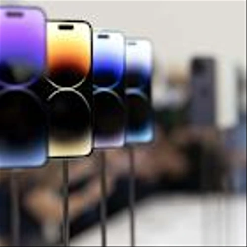 Qualcomm Stock Falls After Downgrade. The Apple Supplier Has an iPhone Problem.