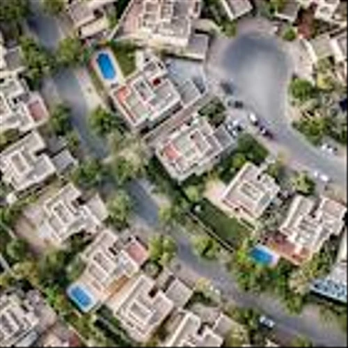 Douglas Elliman Inc. (DOUG) Receives Acquisition Offer Following Investigation Involving Former Star Agents