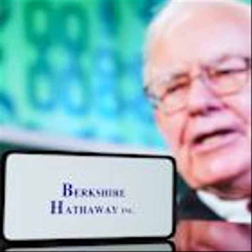 Is Warren Buffett About To Dump The Highest-Yielding Dividend Stock In Berkshire Hathaway's Portfolio?
