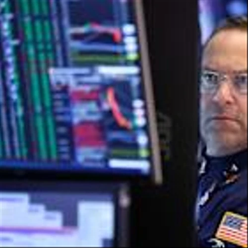AI Disruption Fear Sparks Investor Scrutiny of Software Stocks