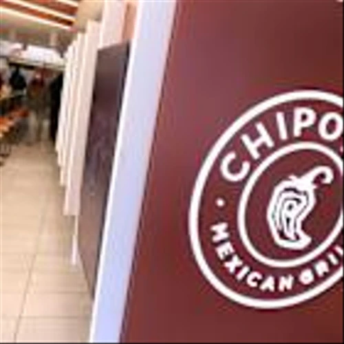 Chipotle, Shake Shack, and other fast-casual food stocks tank, but the sell-off may be overdone