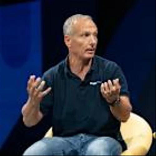 Online Travel Pay Roundup: Booking CEO Leads With $126 Million