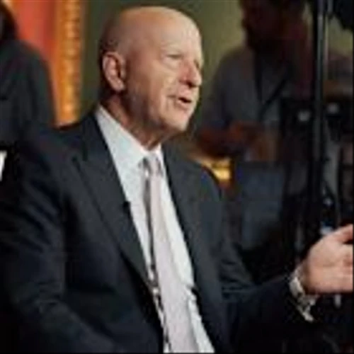 Trump Calls on Goldman to Replace Economist Over Tariff Stance