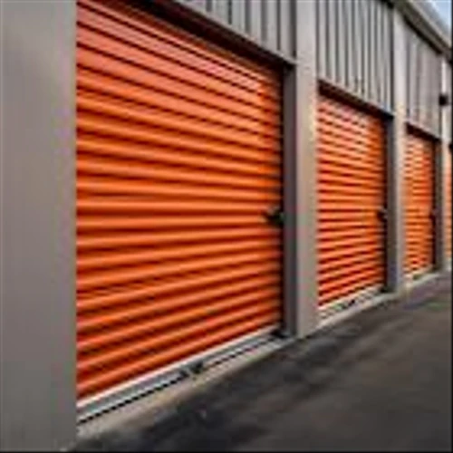 CubeSmart (CUBE) Target Increased to $45 by Barclays Following Self-Storage REIT Review