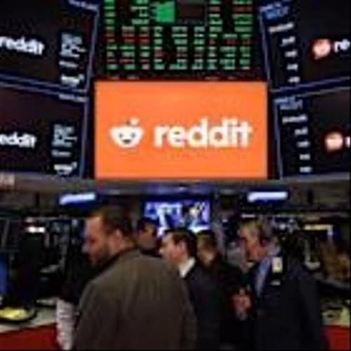 Reddit stock: Buy, sell, or hold?