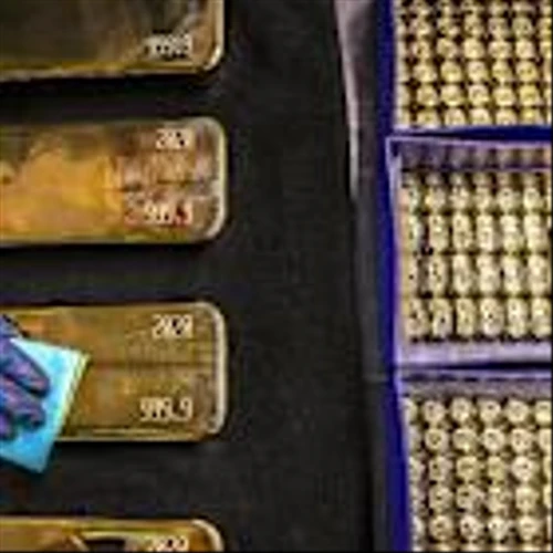 Gold and Newmont Stock Rebound. Why the Precious Metal’s Selloff Isn’t Over Yet.