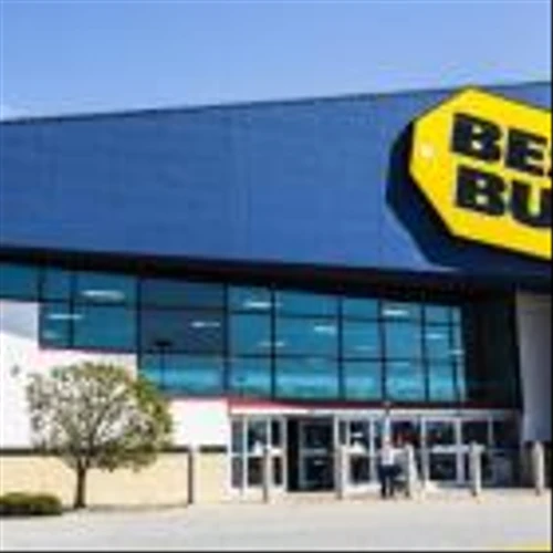 Can BBY's Strong Digital Offerings Support Its High P/E of 13.74X?
