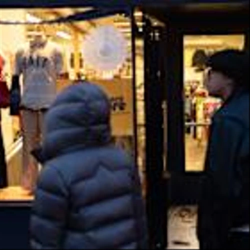 Retail sales rose a better-than-expected 0.6% in November as the holiday season kicked into gear