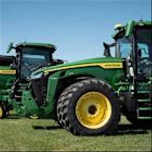 Deere Stock Dives After Earnings Beat Expectations. Why It Wasn’t Enough.