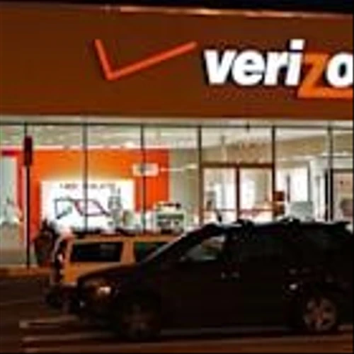 Should We Be Delighted With Verizon Communications Inc.'s (NYSE:VZ) ROE Of 18%?