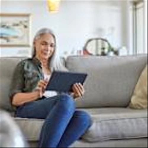 Netflix vs. Spotify: Which Streaming Giant Is Poised for a Comeback in 2026?