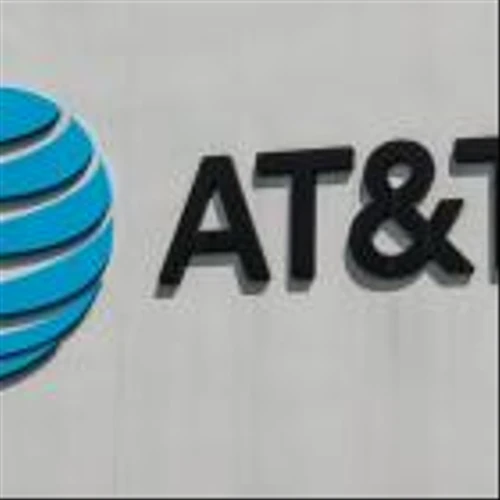 AT&T stock under pressure on weak full-year outlook