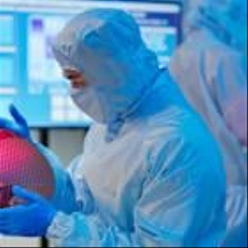 Intel Shares Sink. Are There Any Signs That a Turnaround Is Around the Corner?
