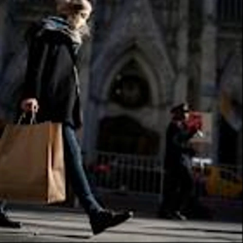 US online holiday sales growth to slow as shoppers tighten budgets, Salesforce forecasts