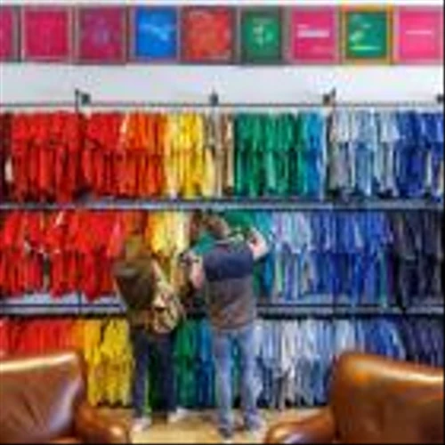 US Consumer Confidence Climbs to Highest Since End of 2021